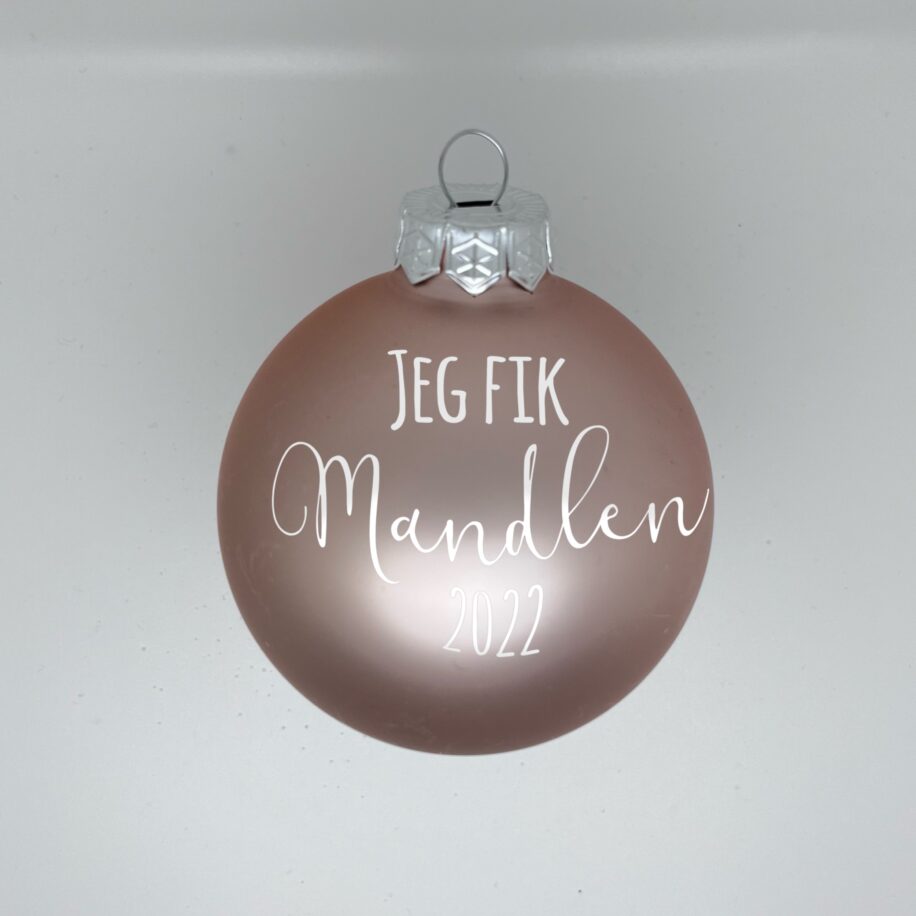 personlig julekugle med egen tekst mandelgave